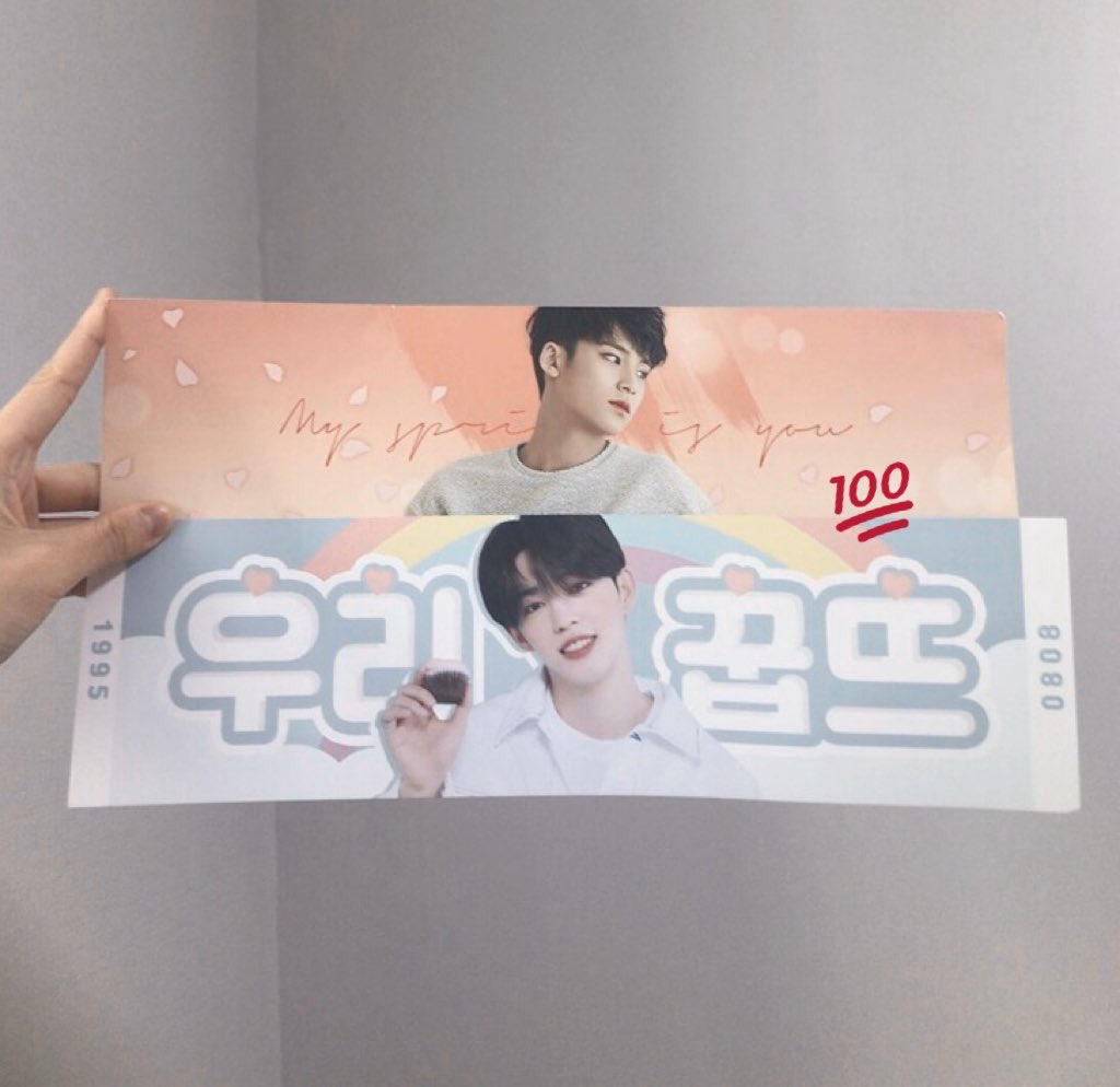 _sincerely_dear's tweet photo. 각각 15~20장 정도씩 남아있는데 혹시 서가대 오시는 캐럿 분들 중에 받아가실 분 계신가요?-? #서가대 #세븐틴나눔 #세븐틴 https://t.co/gxZc37tG99