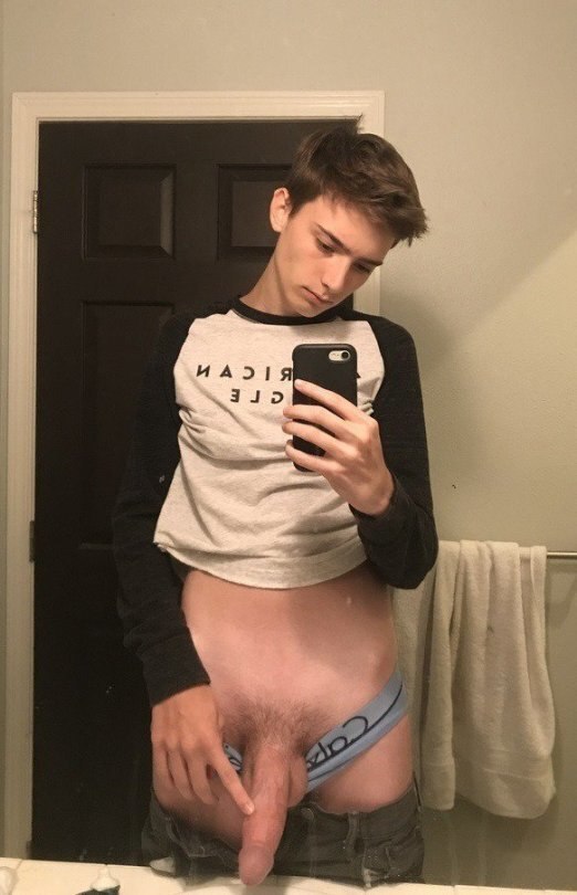 TwinksReal's tweet photo. Cuántos RT para este chico🔥 https://t.co/e2WPlrZa6z
