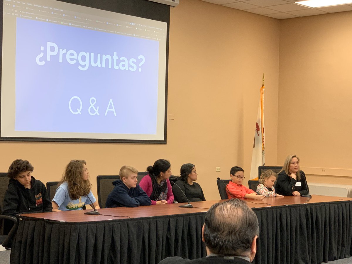 LindseyERose's tweet photo. Tonight our DL students got to shine! Elementary, middle, and high school was well represented by outstanding DL students and parents, speaking to prospective families about their language trajectories! #112Leads #Orgullo112 https://t.co/UAUJzmqnbW