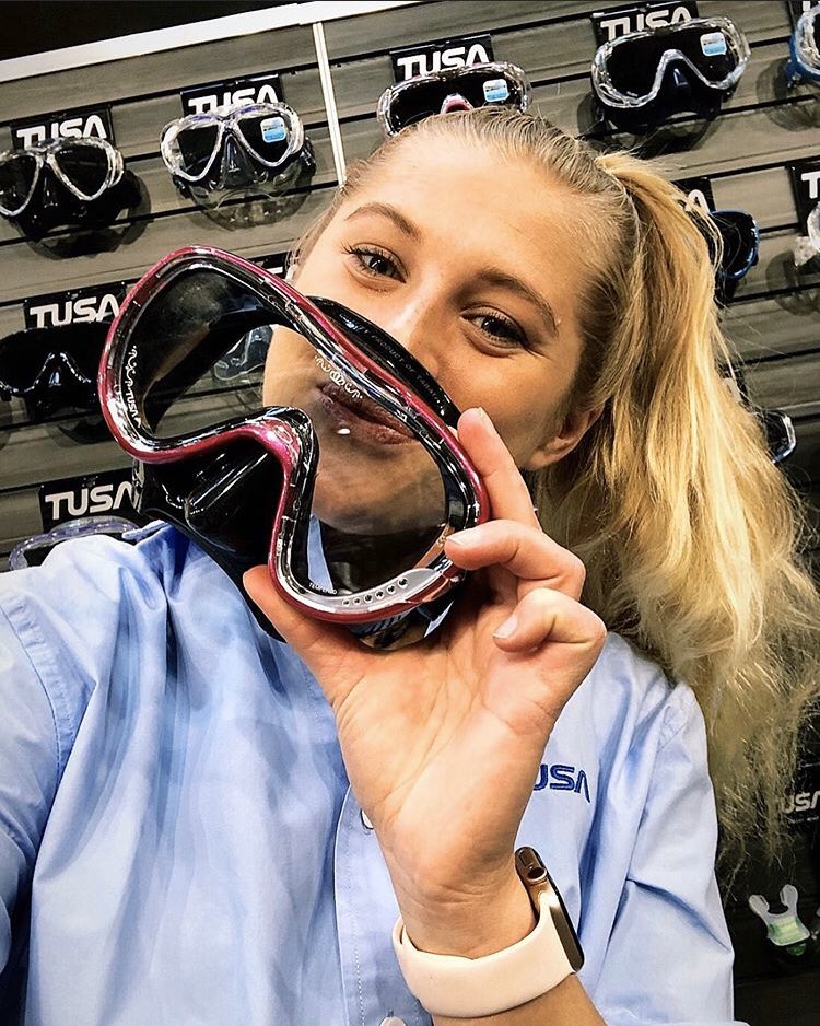 TUSALatina's tweet photo. ¡Cuando por fin la tienes en tus manos! Lista para 𝐬𝐮𝐦𝐞𝐫𝐠𝐢𝐫𝐬𝐞... 🤿 😍🌊

#Tusadivers  / IG @teddiefalkeborn

#TUSALATINA #TUSA #scubadiving #underwater #tusadiving #latinoamérica https://t.co/Epps7JI5td