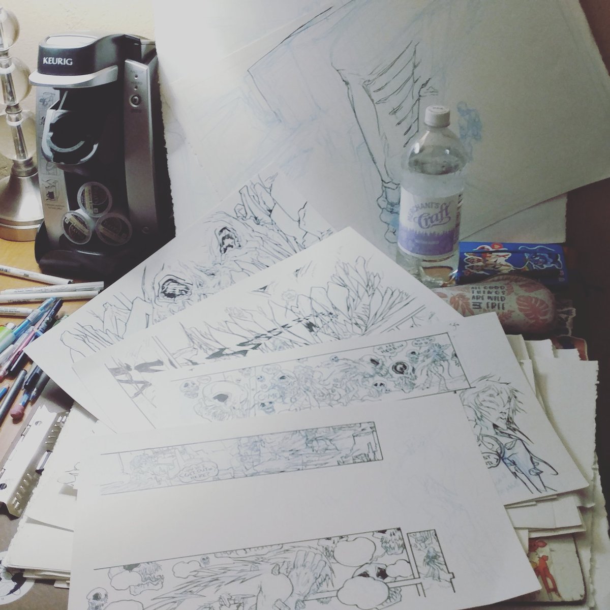 mm_mmm's tweet photo. Snowed in in Leavenworth. Could be worse. π #Starfallen #plasticsouls #makingcomics #couldbeworse #mikemcghee #artistsontwitter https://t.co/cur8yfNGgi