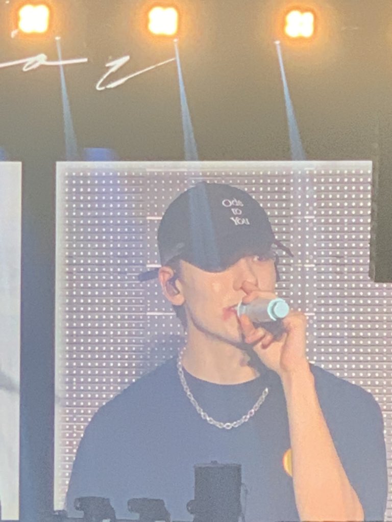 alohareinaaa's tweet photo. I swear... Mingyu was like my baby but shit... he looks so manly now... especially when I saw him in person omggg! But Vernon though... I already know that Vernon is handsome but HOT DAMN! #SEVENTEENinSeattle #OdetoYouinSeattle
#SVTinSEA #OTYinSeattle #OTYinSEA https://t.co/m870O5l2NV