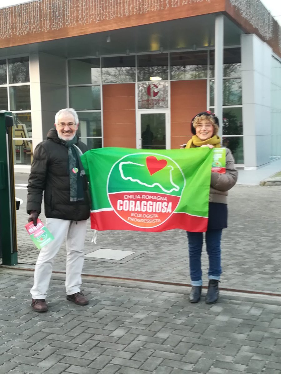 CesareMinghini's tweet photo. Grande accoglienza alla Marchesini; consapevolezza della posta in gioco ed apprezzamento delle cose che si sono realizzate in questa Regione grazie al Patto per il Lavoro. Quelli che votano @CoraggiosaEr ed in particolare per @danifre1 fino alla fine davanti alle fabbriche https://t.co/jhla0poRTx