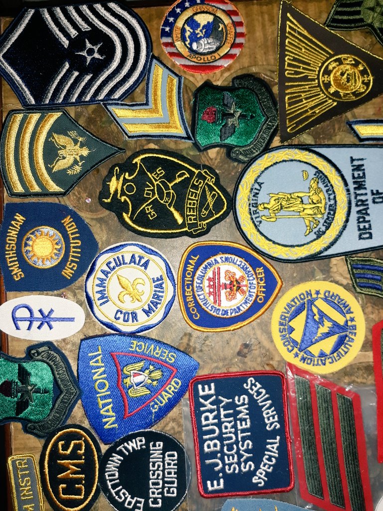 realdealzstore's tweet image. Huge Mixed Lot of New Used Police,Fire, Military Patches #patches #patchcollecting #vintagepatch #fashion #style #collectibles #eBay #deals #follo4follo #Sales #eBay #vintage #patchcollection #PATCH #sewing #embroidery #embroidsd #oldschool #auction #military #NASA #SPACE #war