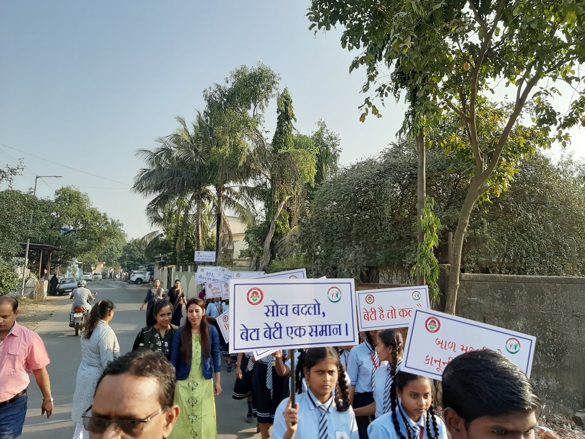 BijitaNahardeka's tweet photo. Feeling happy as well as proud to be a part of the activities on the occasion of #NationalGirlChildDay under Beti Bachao Beti Padhao. https://t.co/0LtncONQkW