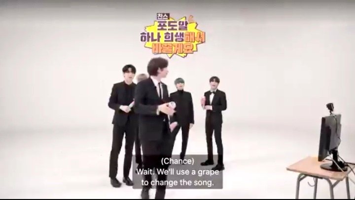In ONE-SYLLABLE SINGING CONTEST with TO DO X TOMORROW X TOGETHER EP. 2, one of the songs in the signing game was DIONYSUS of BTS and GRAPES are their CHANCES in changing the songs! WHYYYYYYYYYY GRAPES?+×+