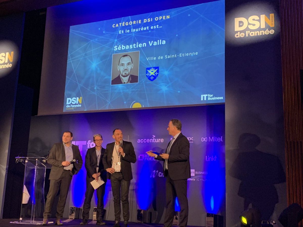 sebvalla's tweet photo. J’ai eu l’honneur de recevoir le Prix du #DSIN2019 décerné par la magazine #IT4Business qui récompense la travail remarquable de nos élus et de mon équipe IT de la ville et métropole de Saint-Etienne !
Merci à @PerdriauGael @CornutJean @pierre_landry @fcharles @prego_nicolas https://t.co/gHuOi71ass