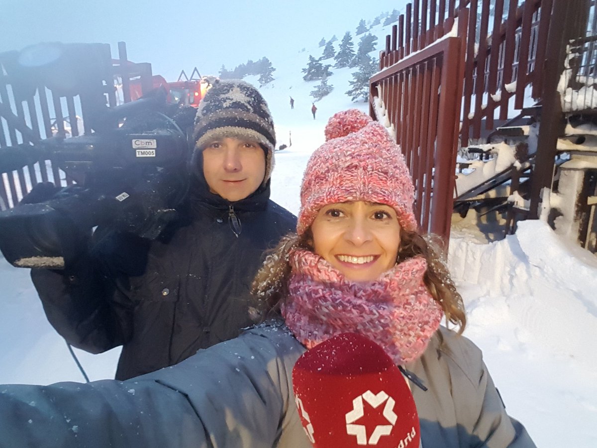 anabelsanzm's tweet photo. Buenos días desde la estación de Valdesquí!!!
Queda inaugurada la temporada. 
@BuenosDiasTM 
@telemadrid https://t.co/SY5PoPY8yD