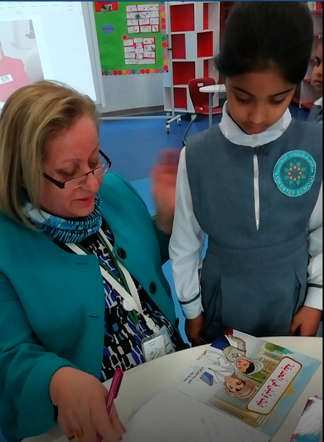 CharterTaaleem's tweet photo. Al Watan Charter School was delighted to welcome Arabic author Raja Albayari to the school as part of Book Week. https://t.co/KcEkZFZq6P