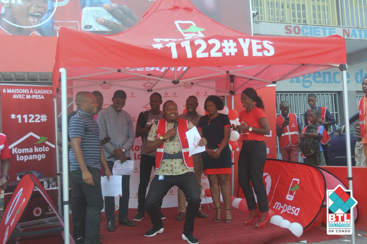 btl_drc's tweet photo. Vodacom Mpesa Koma Kolo Lopango# #6th week @Vodacomcongo Vodashop Delvaux # 🥳 4 winners 💃🏾. Mpesa frappe na frappe 👊🏾👊🏾
#vodacomrdc #vodacomcongo #mpesa #kololopango #btlafrica #btlmsdrc #thebtlway https://t.co/3pS9irrbnf