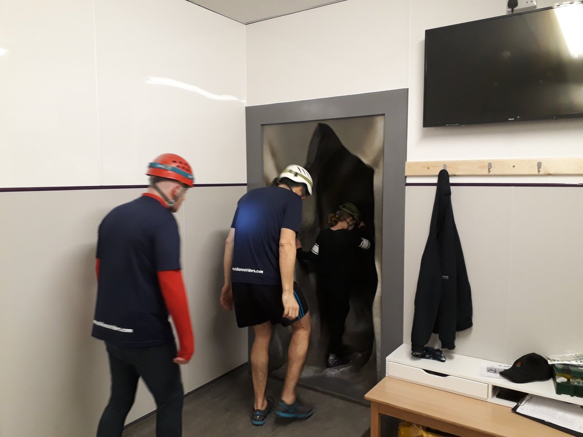 TeamImperium6's tweet photo. Thanks @Sportspace1 for allowing us to run our XC event last night. Lots of money raised for @hyhnews and everyone had fun🧗‍♂️🧗‍♂️🧗‍♂️ https://t.co/6g8idNtXAZ