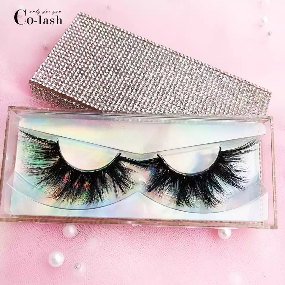 HeathenBeautyCo's tweet photo. I’m tired of how basic my lash packaging is. Which one do y’all prefer?! Both are reusable and both really call to me https://t.co/WwFTcNUW8o