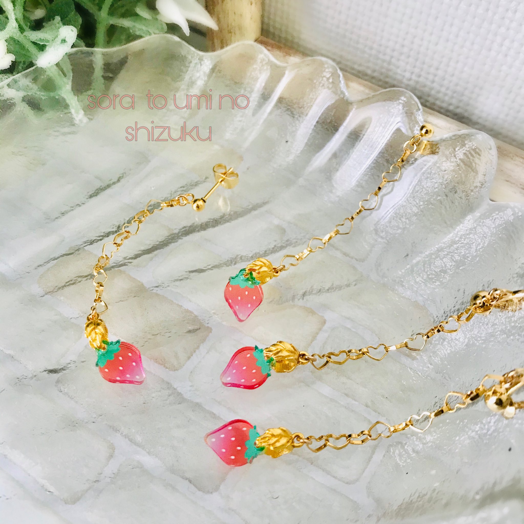 ぷっくりいちごピアス⟡.· 16G］ ちびちび サイズのさくらんぼ cherryストレート 軟骨