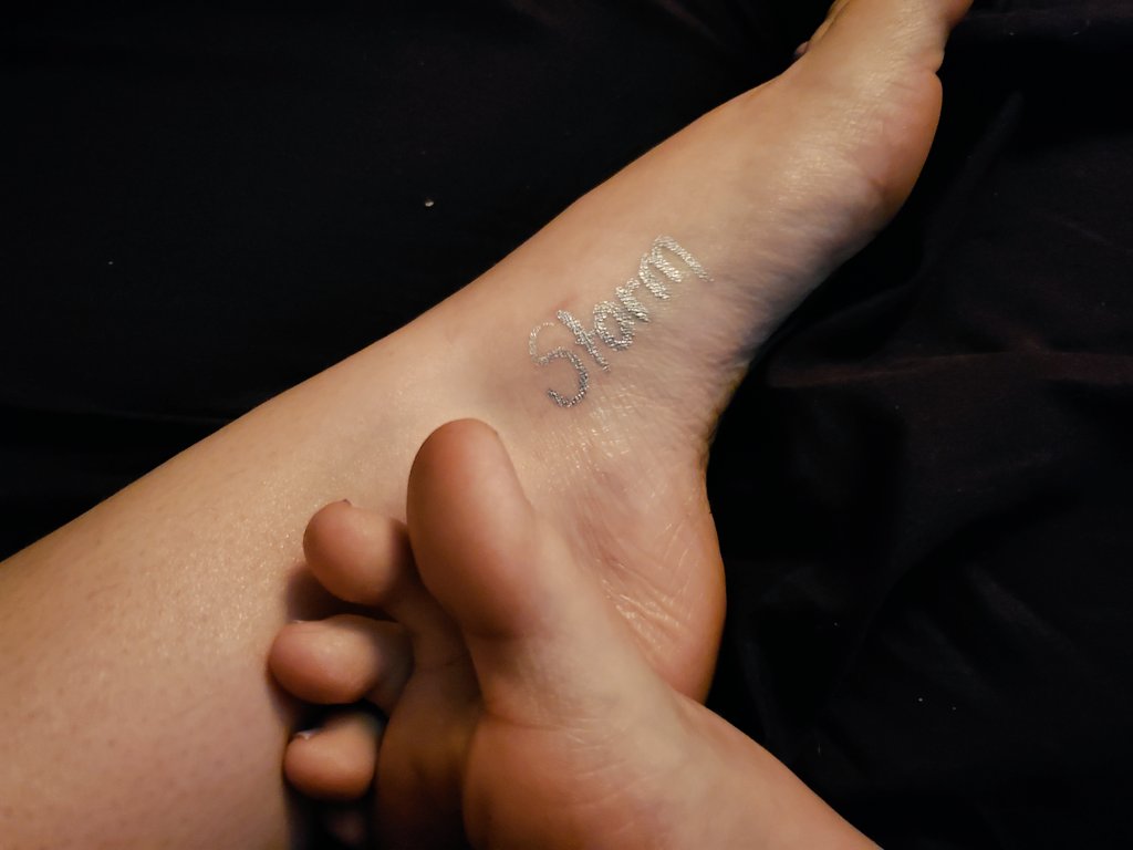 PetitefeetStorm's tweet photo. #softsolesfetish #jeans #footfetishgroup #footfetishnation #footfascination #footfetishcommunity #footwork #footformoney #footworshipping #lavendernails #feetslave #feetfetishworld #feetworship #feetbuyerswanted #feetpics #feetlovers #toes #footparadise #FOOTWORSHİP https://t.co/meRZHZYb0R