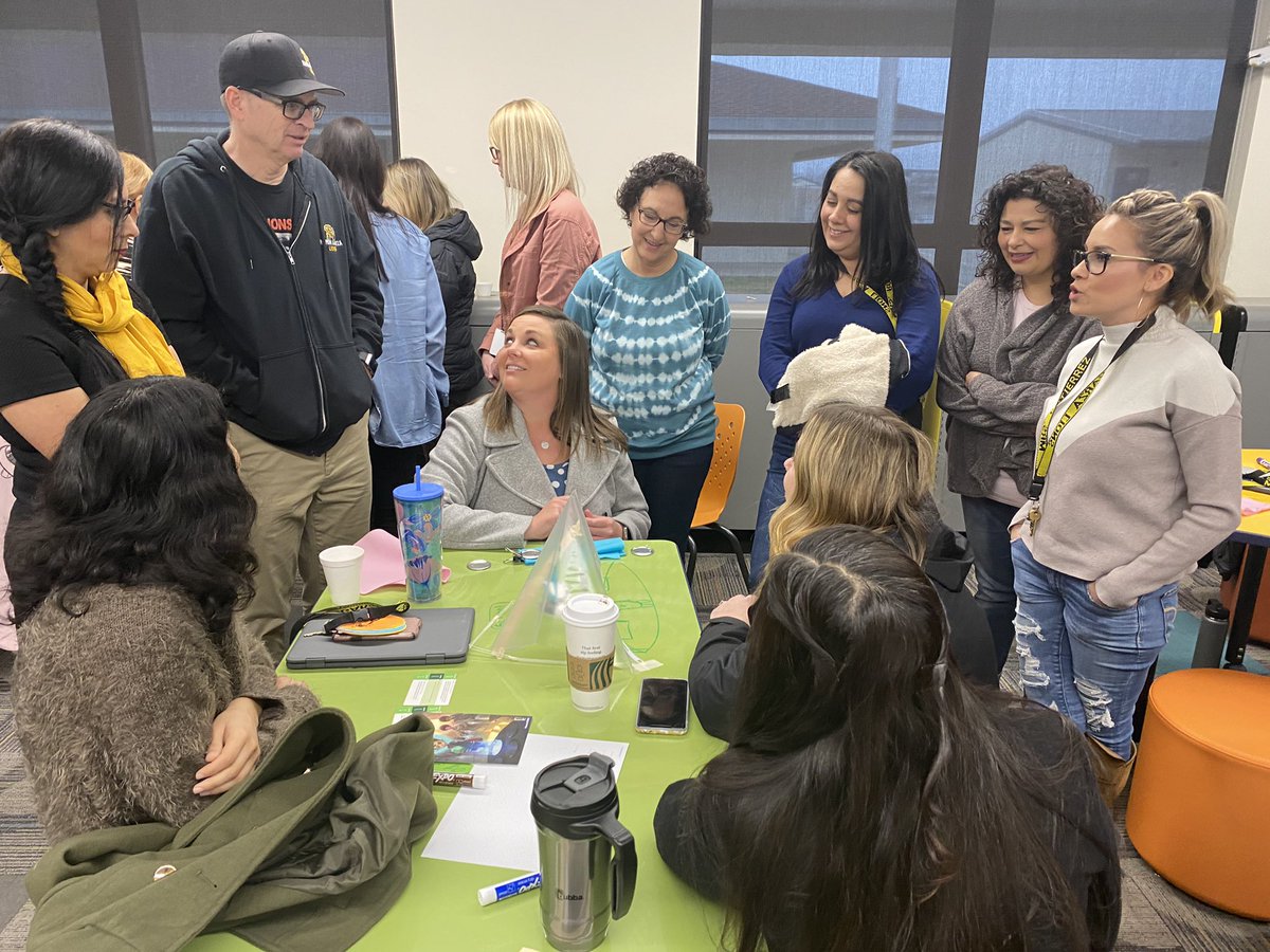 GarzaLions_BCSD's tweet photo. So much Collaboration, Communication, Critcal Thinking, and Creativity at the Garza Engineering Room🦁👩🏻‍🎨👩🏽‍🔬🧑🏾‍💻👩🏻‍🏭#STEAM #RamonGarza @BoeschTeach @TonyRchrdsn #teamBCSD #Mindsinmotion https://t.co/zpmaa0PeoY