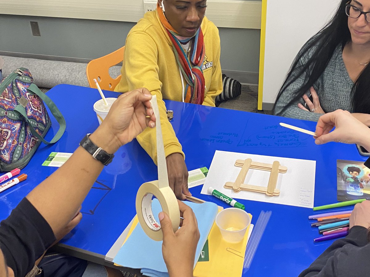 GarzaLions_BCSD's tweet photo. So much Collaboration, Communication, Critcal Thinking, and Creativity at the Garza Engineering Room🦁👩🏻‍🎨👩🏽‍🔬🧑🏾‍💻👩🏻‍🏭#STEAM #RamonGarza @BoeschTeach @TonyRchrdsn #teamBCSD #Mindsinmotion https://t.co/zpmaa0PeoY