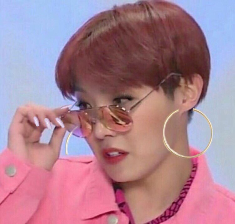 busanlust's tweet photo. @brokenbrackets @DIMINCHU @lovebrie dna replication is shAkIng their bOots https://t.co/VR7u25pVQm
