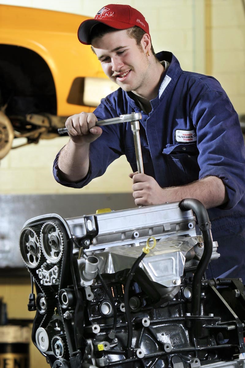 ConcernAust's tweet image. For more than 25 years #HandBrakeTurn has been delivering pre-vocational automotive and life-skills training for young people aged 15-21, turning more than 10,000 lives around on the path to positive outcomes. Find out more: tinyurl.com/qp3zdts  #EducationDay