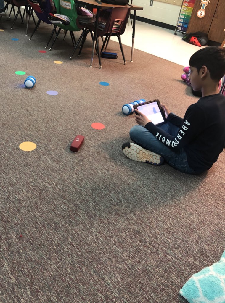 asp_young's tweet photo. Had fun learning how to code the ollies and get them to maneuver around certain obstacles! @SpheroEdu @Sphero @SteamyBakerBear @bakerelembears #engageCobb #Livelaughlearn #journeytoAWE #Learngrowlead https://t.co/9OtNcZe4ZG