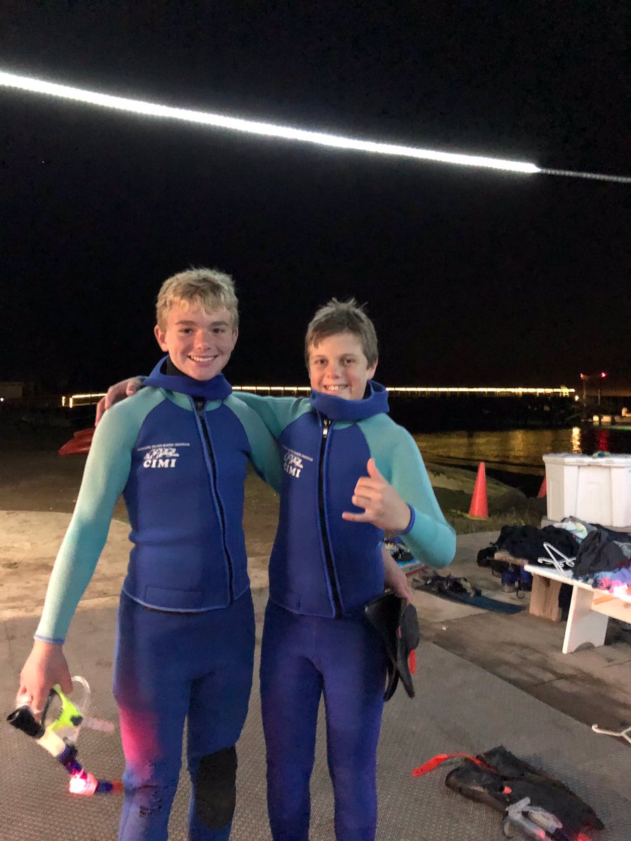 valley90254's tweet photo. Night dive-no problem. #cimi https://t.co/KtI7puJLDC