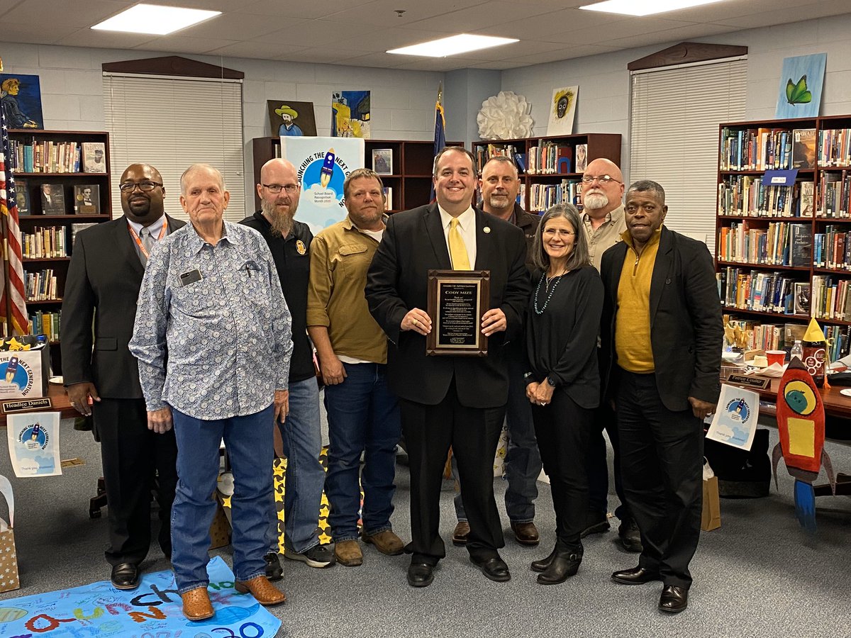 CodyMize's tweet photo. Thank you to the teachers, staff, administrators, students, parents, and community of @Winona_ISD. It has been my privilege to serve you. 

@DamenionMiller enjoy the journey. https://t.co/lDETKMBjnv