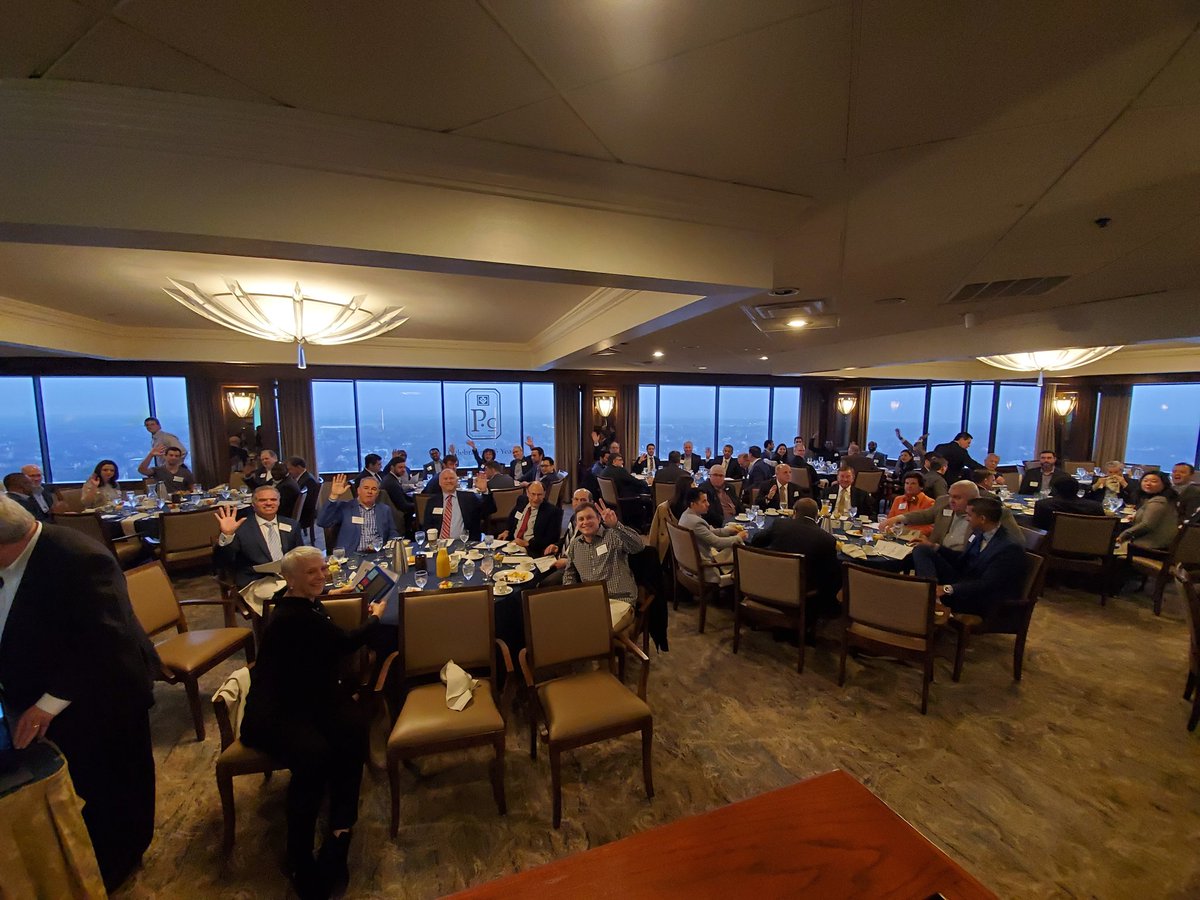 ProfSmak's tweet photo. Fantastic southwest venture forum @swventureforum #swvf this morning w keynote speaker Bobby Franklin president of the national venture capital association @nvca #nvca giving update on venture capital https://t.co/UHptr7XYdZ