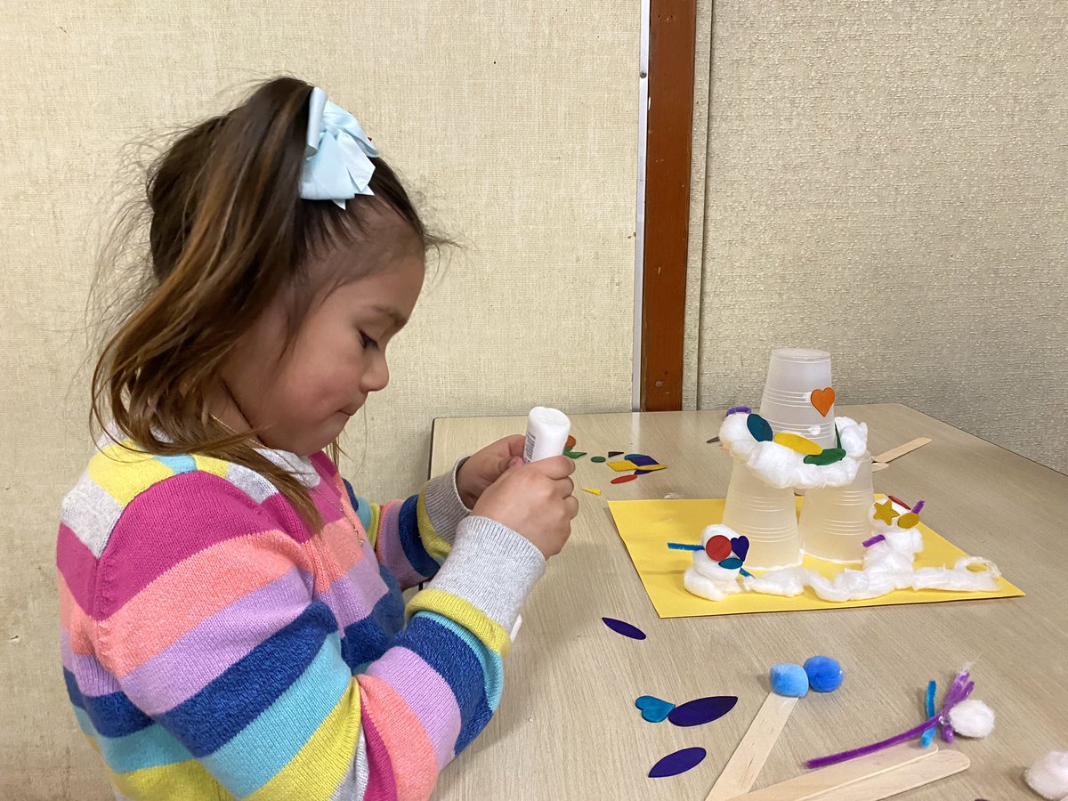 brookwoodbobcat's tweet photo. STEAM Night was a huge hit! So much fun to see students working on engineering projects & problem solving with their families. #bkesrocks #hsdsteam https://t.co/rAqJZBZw0N