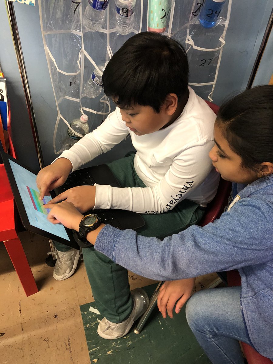MsKKorczyk's tweet photo. Students working together, helping each other, and learning how to compare and order fractions! #struggle #lovelearning @LincolnSchool8 #shinebrightedison @MrsTariq14 https://t.co/1jR0eV4E1k
