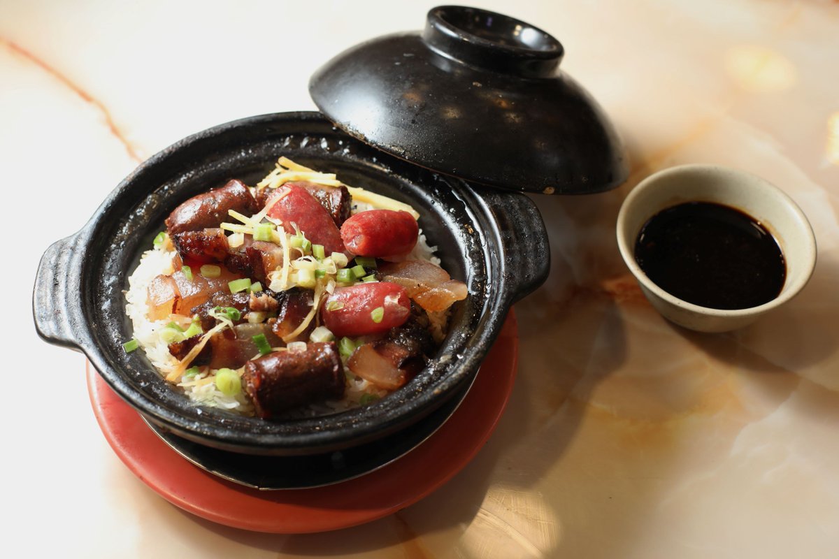 Lap mei claypot rice