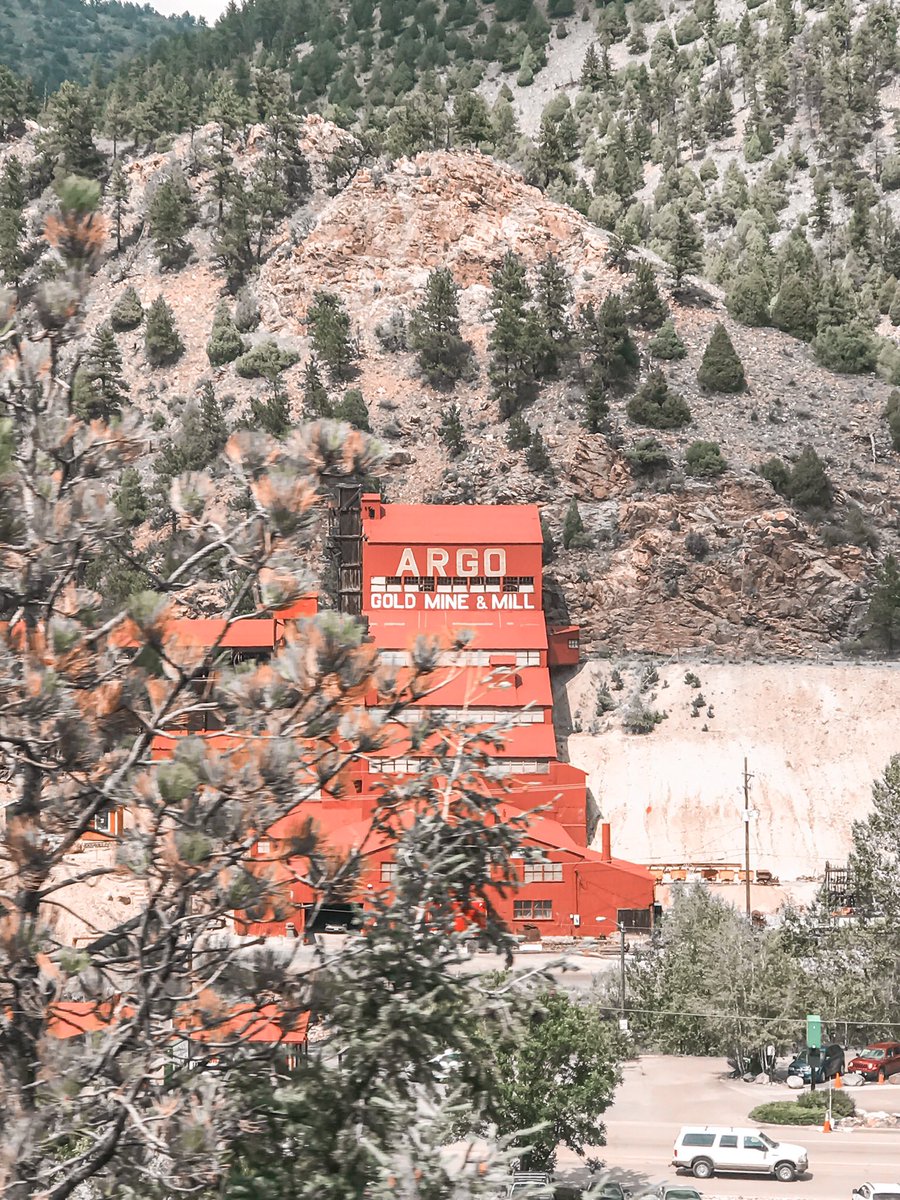 anonerika's tweet photo. I spent like 6 hours actually learning how to use Lightroom and creating presets and I am... thrilled https://t.co/GIgmE8g0RA
