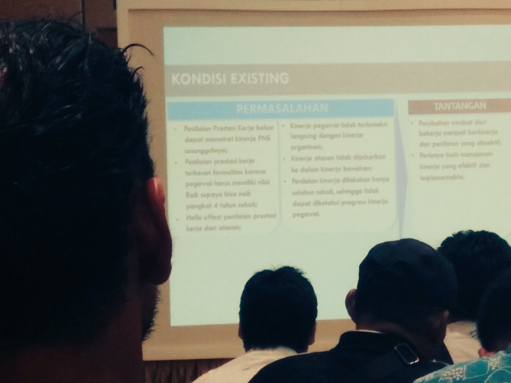 budparekrafjtg's tweet photo. Bimbingan teknis evaluasi kinerja ASN dan Non ASN Dinas Kepemudaan Olahraga dan Pariwisata @provjateng
~Materi Penilaian kinerja ASN oleh @bkdjatengprov
~Perubahan mendset ASN &amp; non ASN dri bekerja mjd berkinerja dan penilaian yg objektif
(Diyas Rahmawan S.STP, MM)
#JatengGayeng https://t.co/DqREUcQFOF