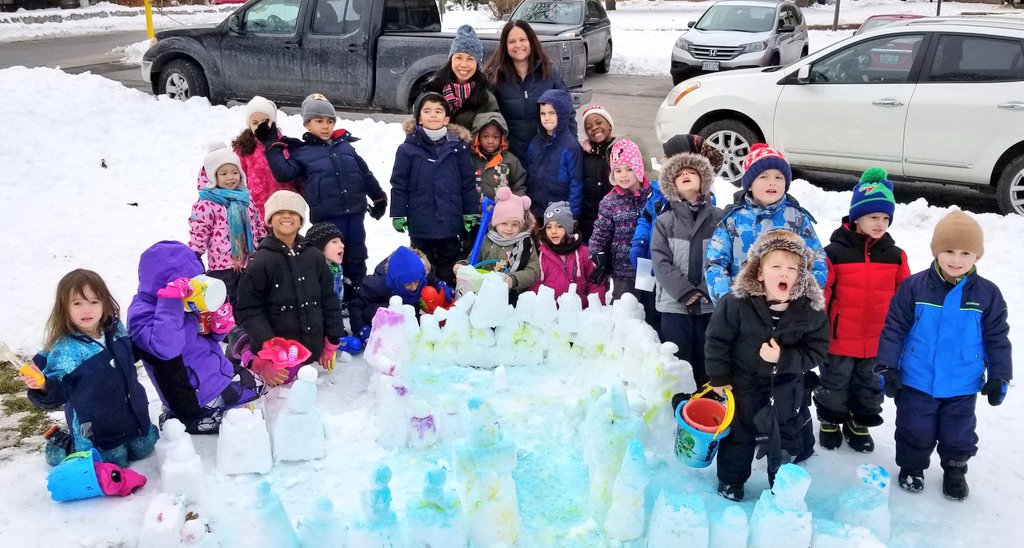 Tdsb_WestPrep's tweet image. Sometimes, impromptu whole school activities are the best ones; bringing everyone together! Look at all the fine fun fortresses of fantasy that our students built!  #STEM #Creative #StudentDriven
