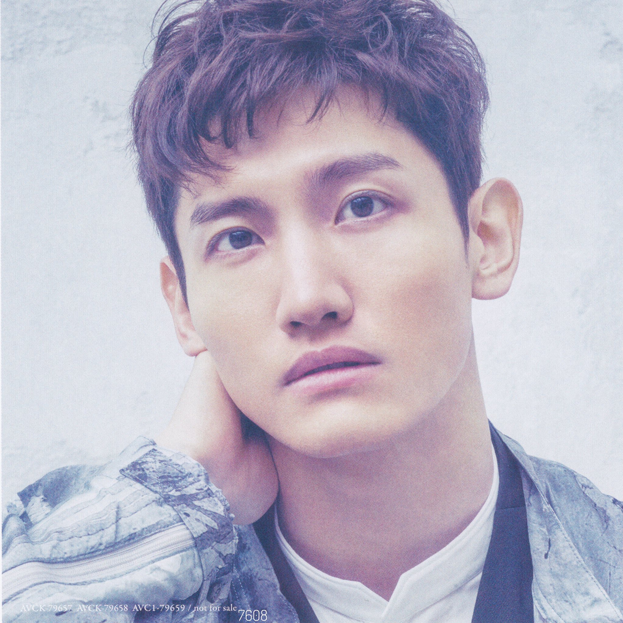 Loveevo 最新 首痛いポーズw 1枚目ねw まだ あるw ま 首が長いからね 東方神起 チャンミン T Co 935uxk3dgd Twitter