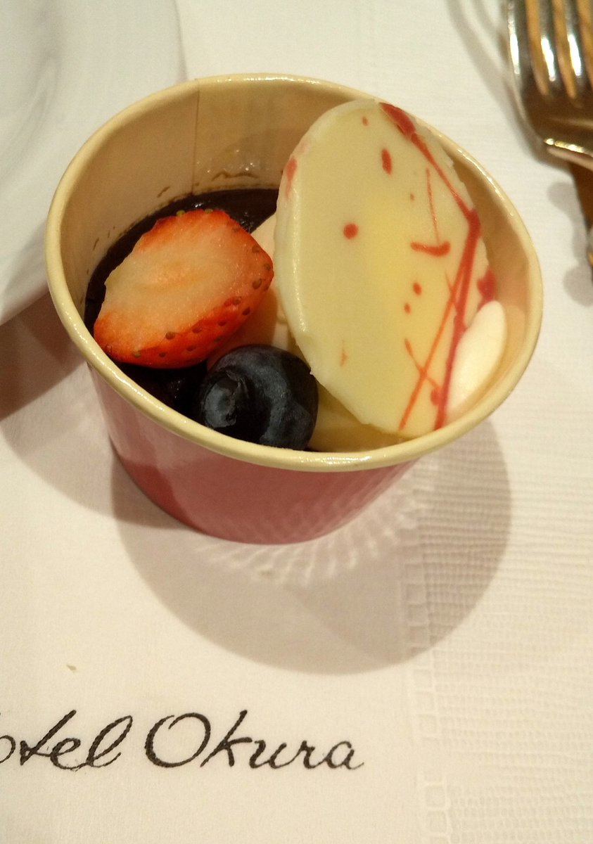 ギャラリーねこい در توییتر Honiigata さんのチョコレートスイーツバイキング に行って来ました お誕生日祝いとバレンタインを兼ねてお菓子担当とお腹いっぱいスイーツを堪能しました どれも美味しかったですが個人的にはモンブランとショートケーキがヒットでした