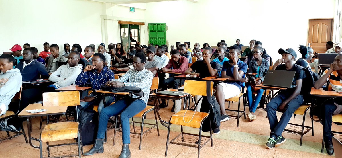 gdsc_meru's tweet photo. The Info Session was amazing 🔥🔥

Folks already charged up for the semester. Let's make even greater impact this semester💪🏼💪🏼

Main Focus👨‍💻👩‍💻#SolutionChallenge

#DeveloperStudentClubs #DSCMeru @auwalms https://t.co/k5Gn4qvzPa