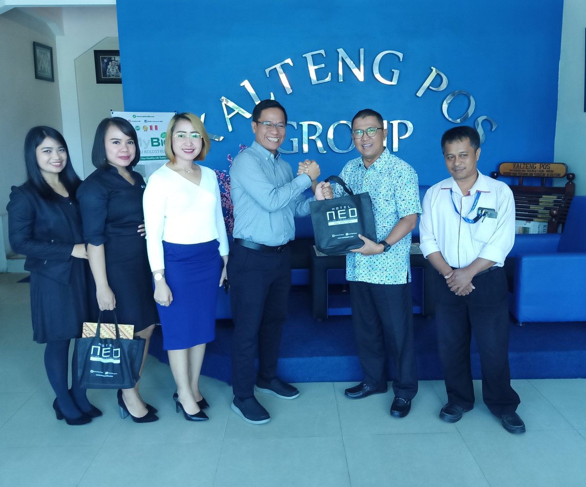 HotelNeoPalma's tweet photo. Pertemuan dan silaturahmi Hotel Neo Palma Palangka Raya dan Kalteng Pos @kaltengpos
.
Semoga semakin sukses dan tetap menjalin kerjasama yang baik ke depannya
.
.
#neopalmapky #trysomethingneo #neohotels #kaltengpos#mediacetak #newspaper#kaltengposgroup #palangkaraya https://t.co/9uhux4ZVcQ