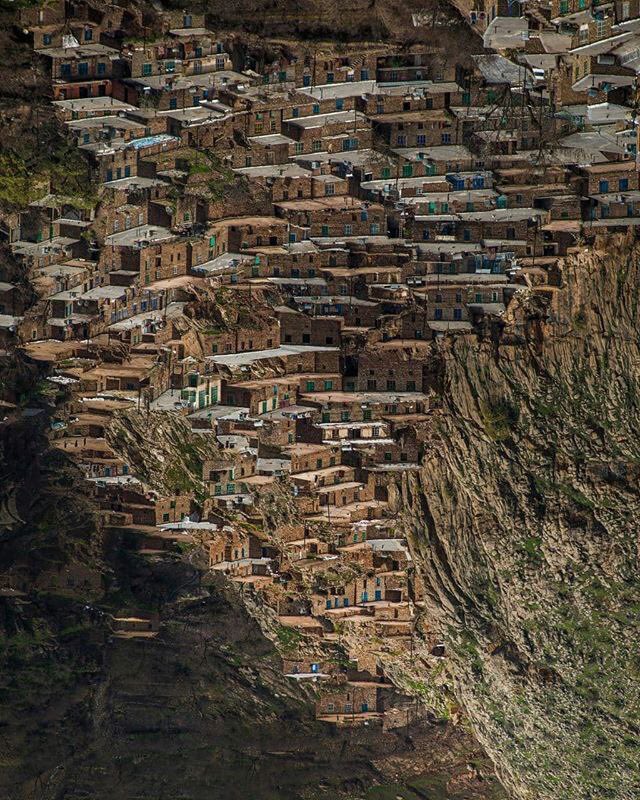 pari13mn's tweet photo. گوشی رو برگردونید!
کردستان-ژیوار https://t.co/qv7J0jImwS