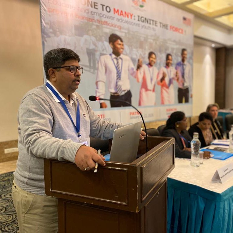 SHAKTIVAHINI's tweet photo. 'We need to inculcate the #culture of #safeonline experience for #internet users due to the widespread #internetaccess and its use in #HumanTrafficking' highlighted Mr. Ravi Kant @ACTIVISTLAWYER , President, Shakti Vahini.
@USAndKolkata 
#ignitetheFORCE #EndTrafficking https://t.co/mqafAE4xIM