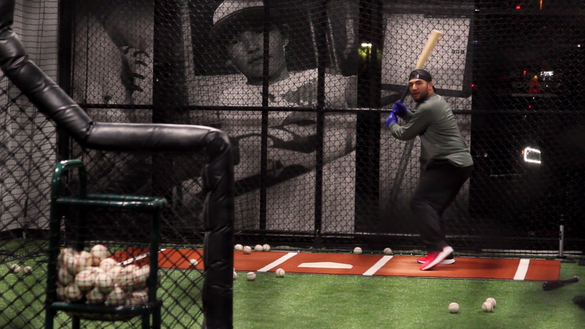 247LineDrive's tweet photo. Look who showed up tonight in Coppell!
@HipHipJose5 taking cuts, working with DFW players at 24 7 LINE DRIVE!
BP Night every Thursday 8:00 - 9:30 PM. https://t.co/oxrXkIWI63