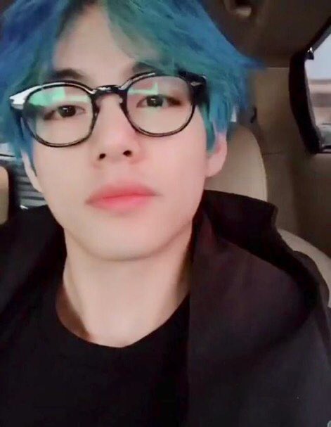 ꒰ day 23 of 365 ꒱hi tae! your activeness on weverse never fails to make me smile. i hope you’re taking great care of yourself and the members and i hope you are enjoying your time in LA!! i love you!! ♡