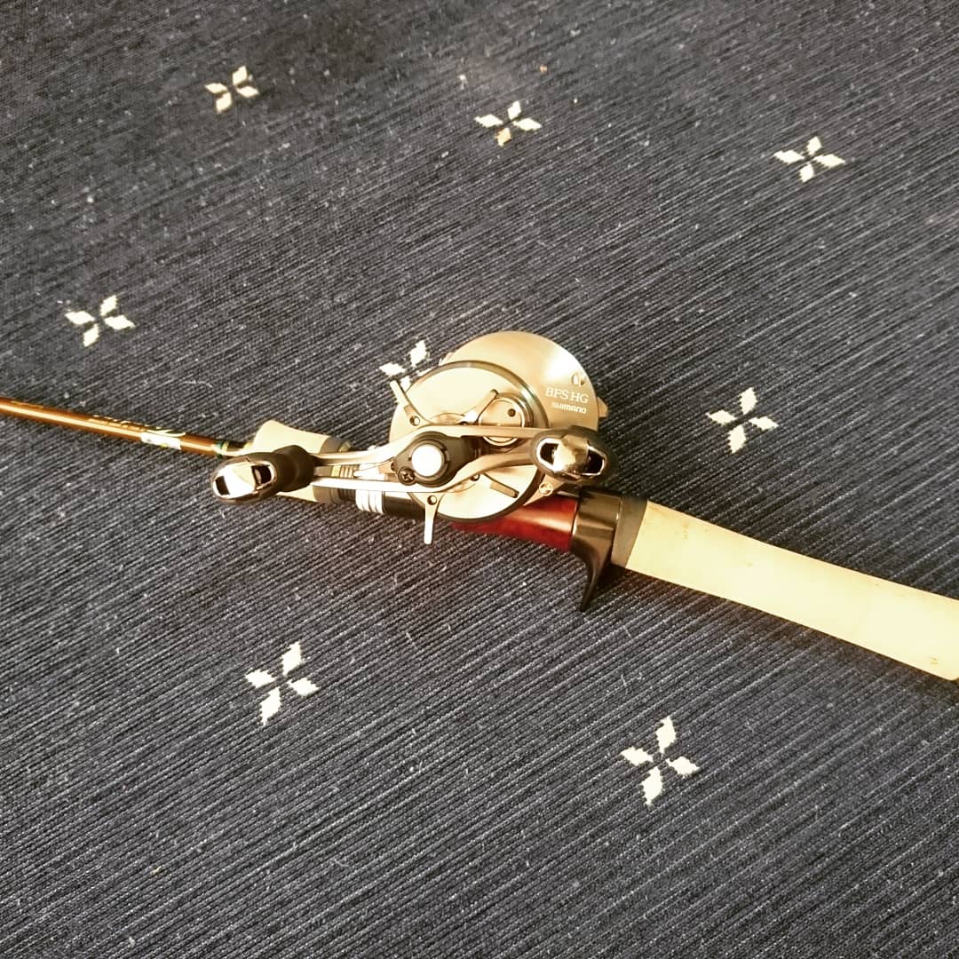 Lascon Kenny Itabashi V Twitter トラウト用のベイトロッド トラウティーノ グリップがドゥークー伯爵のライトセイバーの様に曲がっているので ドゥークーと呼ぼう Troutfishing Starwars トラウト カルカッタコンクエストbfs