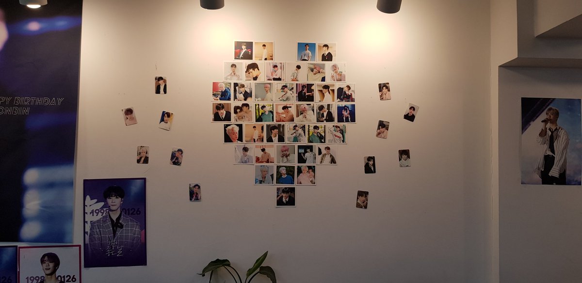 stardreamsister's tweet photo. 200123 어제 더역삼카페에 다녀왔어요:)
카페 내부는 깔끔하고, 곳곳에 예쁜 빈이로
꾸며져 있었라구요ㅎㅎ 음료는 아이스티랑
마들렌으로 주문해서 먹었어요.
예쁜 빈이 볼수 있는 이벤트 열어주셔서
감사해요😊
#기분이_좋은_날
#HAPPY_BINS_DAY
@derMond980126 https://t.co/0i8RBi85HV
