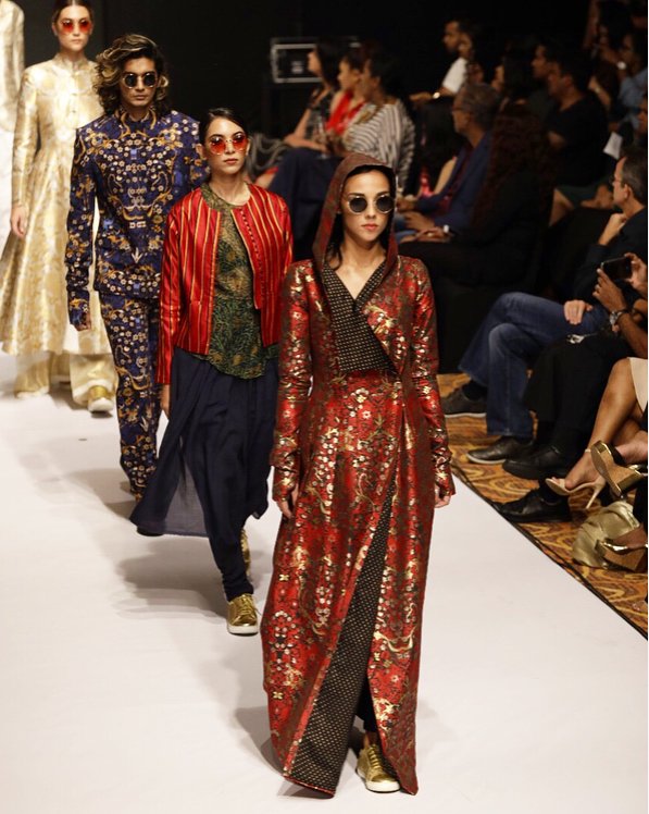 colombofw's tweet photo. An exquisite collection of fine tailoring and embroidery by Rajesh Pratap Singh showcased at CFW SS 2019. Are you ready for our upcoming Spring/Summer 2020 season? https://t.co/eLwoSCepvS