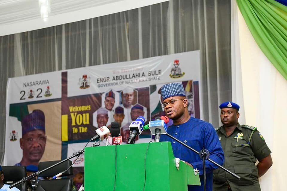 AYCEA_ForUsByUs's tweet photo. Kogi State Governor @GovBello said his administration would deal ruthlessly with all criminal elements, saying he would not negotiate with bandit during the North Central Nigeria @PoliceNG Regional Security Summit held in Nasarawa State. 
Source: @OakStoneMedia https://t.co/CSezxolVgC