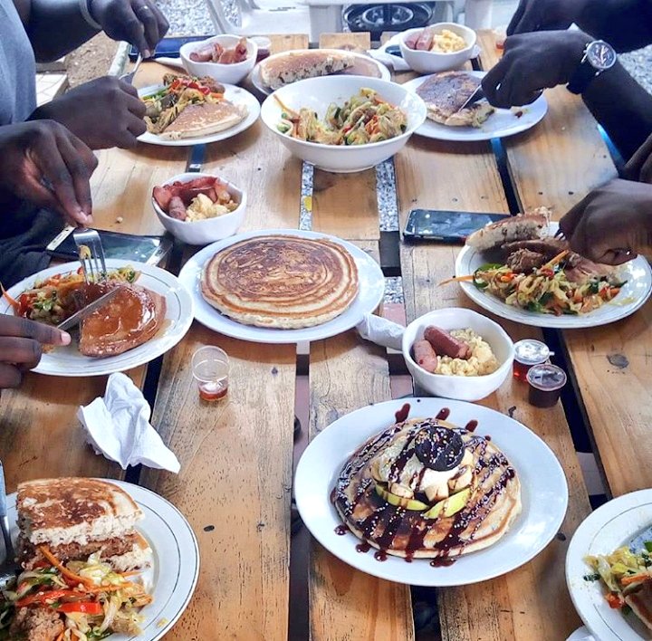 PancakeHubNG's tweet photo. The weekend is here 🙌💯🍴🍽️
Thank God It's Friday💃💃💃
#pancakehub #pancakes #tableisset #friday #breakfast #brunch #yummy #goodfood #extraspecial #weekendvibes #pancakelovers #pancakesinlagos #sweet #savory #spicy https://t.co/VCqj44K1k9
