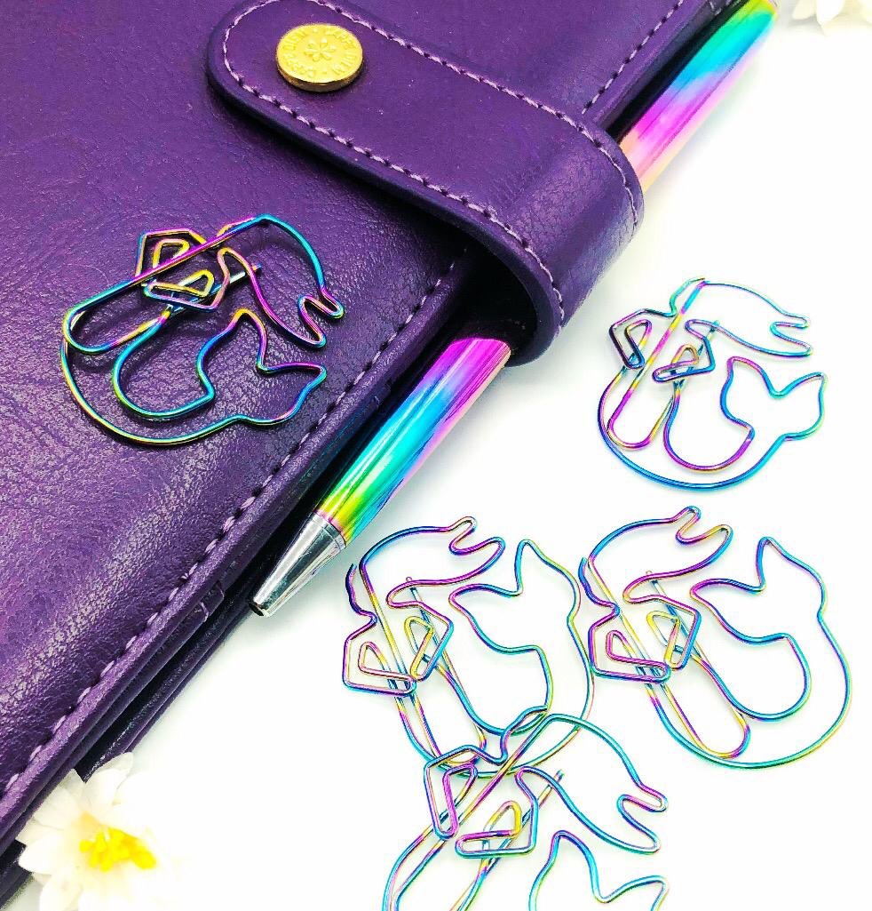 kiki_squirrel's tweet photo. Rainbow Mermaid Metal Jumbo Clip
https://t.co/pHRVO6UU4x
#rainbow #metallicpaperclip #shapedpaperclip #kawaii #stationeryuk #mermaid #plannerclip #happymail #jumbopaperclip #metalpaperclip https://t.co/HeG9zghoPA