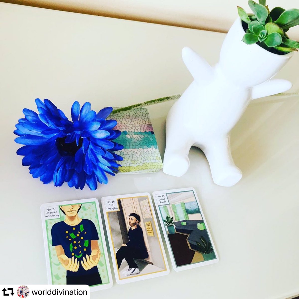 WorldDivination's tweet photo. Today sees you in your comfort zone, plans swirling around in your head. Don’t overthink, get out and make those plans happen! You never know what great things are waiting! 💙 #spiritblue #kippertellsit #worlddivinationassociation #kippercards #cartomania #cartomancy @thecardgeek https://t.co/Vy0RJggpjt