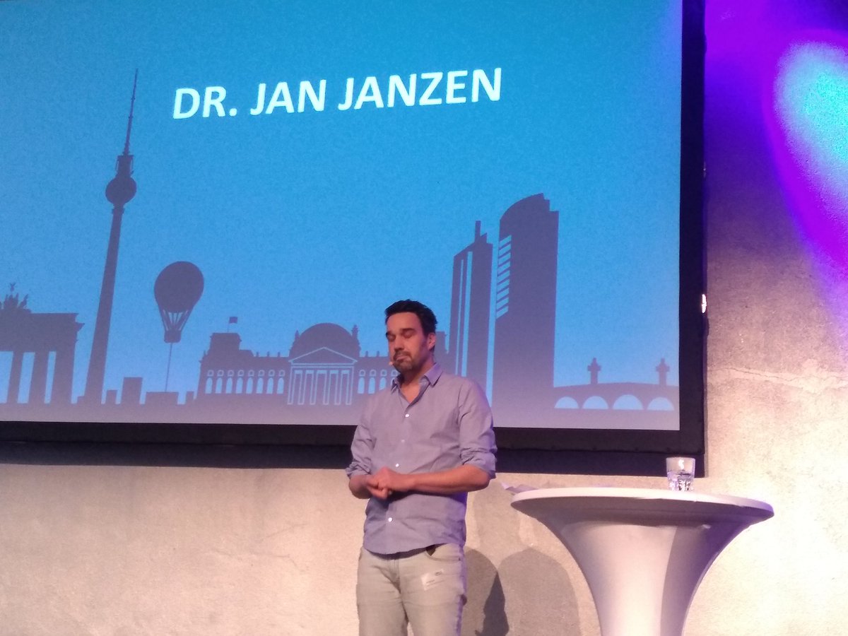 greiner_mario's tweet photo. "Die mediale Steuerung haben Unternehmen heute nicht mehr alleine in der Hand. Sie müssen in Echtzeit auf externe Informationen reagieren", sagt Dr. Jan Kanten beim #DPRGde Jahresauftakt. https://t.co/iDY4e4ZRYO