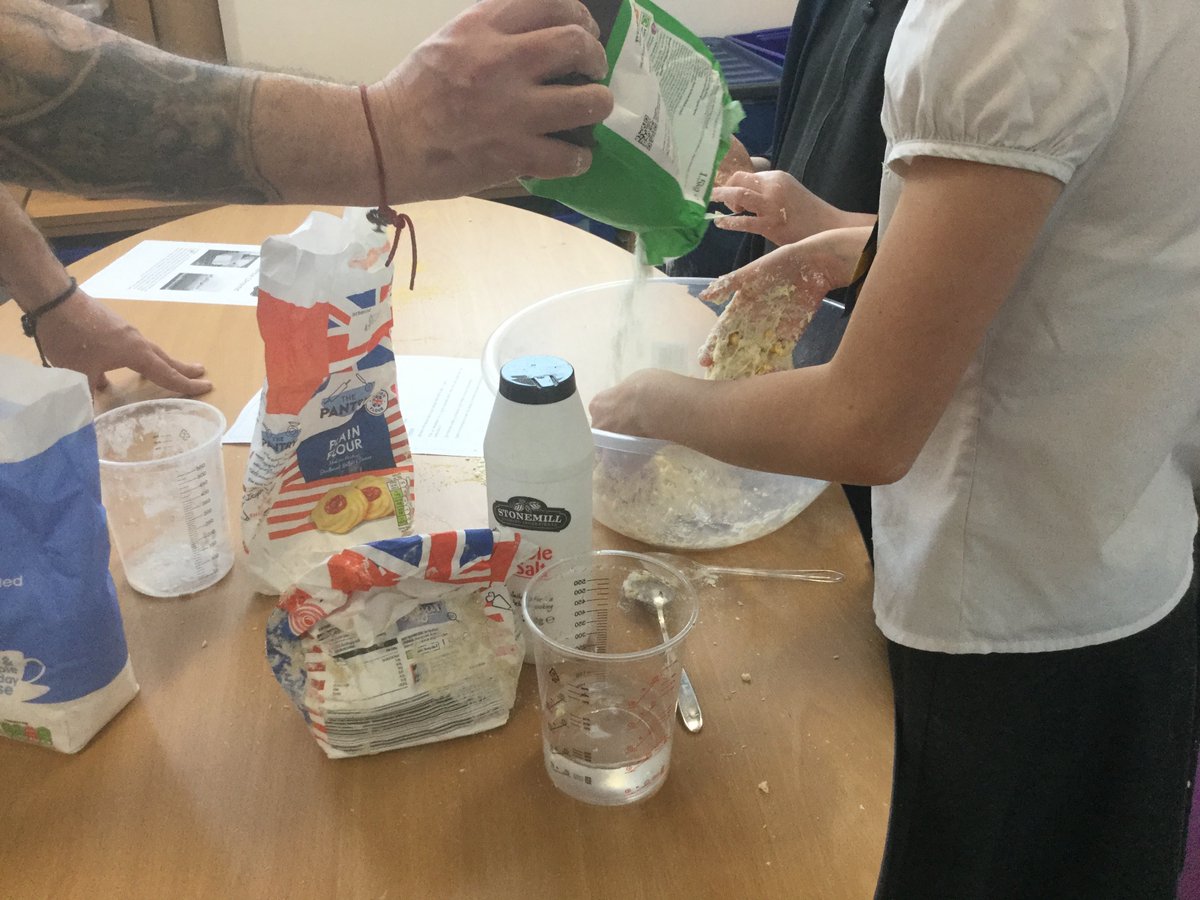 HBJSCH63's tweet photo. It is taking shape. @livinghistoryuk
#HBJSDESIGNTECHNOLOGY
#History
#PSHE https://t.co/pG6dTpXLOu