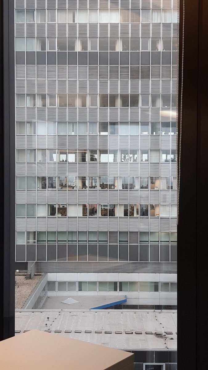 Chromar_'s tweet photo. Fuck the other building people! Our building is best building. #officerivalry https://t.co/l6gwuFmty4